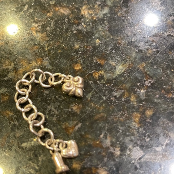 BRIGHTEN 20-24in Heart necklace perfect condition. - Picture 4 of 7